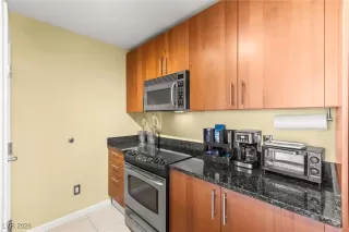 Photo #3: 2747196 Listing 