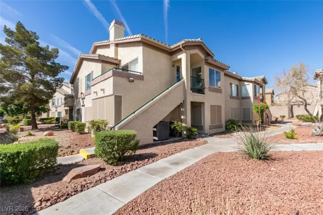 MLS: 2747198 Condo For Sale