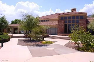 Photo #4: 2747204 Listing