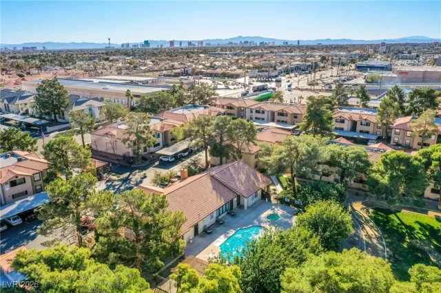 MLS: 2747208 Condo For Sale