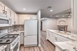 Photo #1: 2747215 Listing 