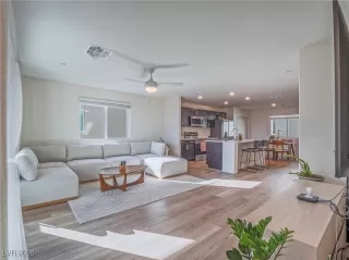 Photo #1: 2747240 Listing 