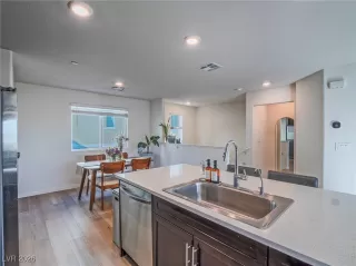 Photo #6: 2747240 Listing 