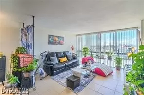 Photo #5: 2747263 Listing 