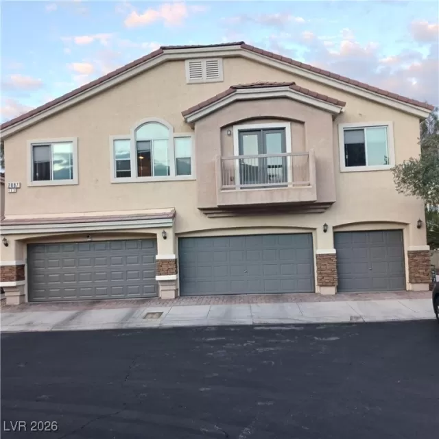 MLS: 2747276 Condo For Sale