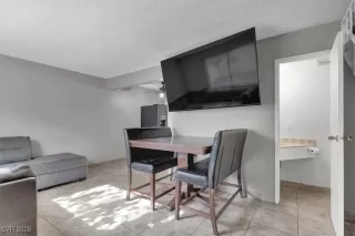 Photo #2: 2747287 Listing 