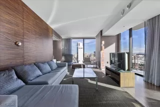 Photo #1: 2747299 Listing 