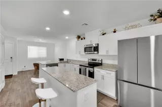 Photo #2: 2747319 Listing 