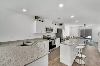 Photo #3: 2747319 Listing 