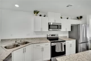 Photo #4: 2747319 Listing 