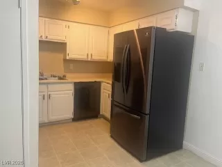 Photo #3: 2747339 Listing