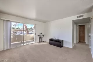 Photo #2: 2747356 Listing 