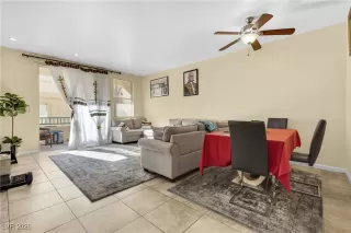 Photo #3: 2747384 Listing 