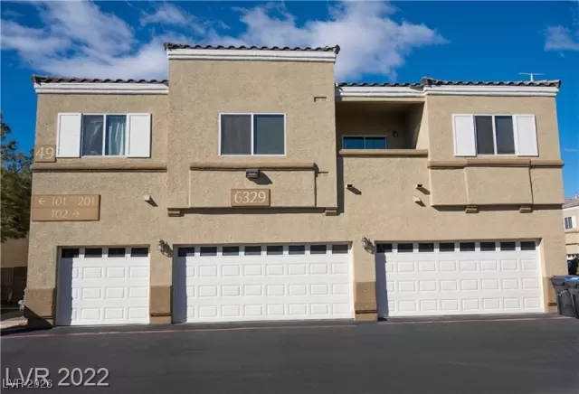 MLS: 2747389 Condo For Sale