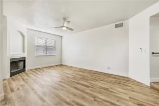 Photo #5: 2747390 Listing 