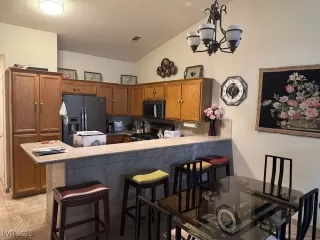 Photo #3: 2747406 Listing 