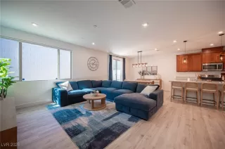 Photo #1: 2747423 Listing 