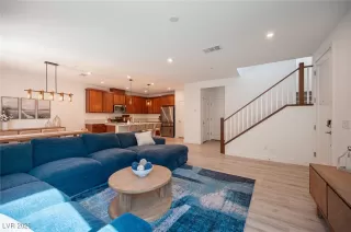 Photo #2: 2747423 Listing 