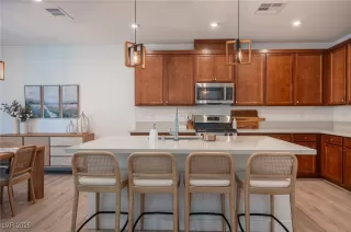 Photo #3: 2747423 Listing 