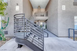 Photo #3: 2747424 Listing 