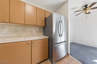 Photo #5: 2747451 Listing