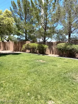 Photo #2: 2747458 Listing