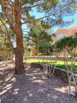 Photo #3: 2747458 Listing