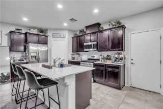 Photo #6: 2747514 Listing 