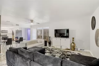 Photo #3: 2747529 Listing 