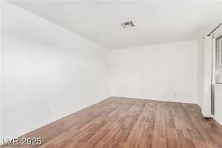 Photo #4: 2747562 Listing 