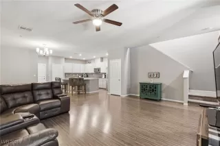 Photo #4: 2747732 Listing 