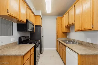 Photo #6: 2747758 Listing