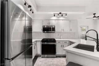 Photo #2: 2747778 Listing