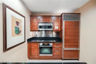 Photo #3: 2747796 Listing