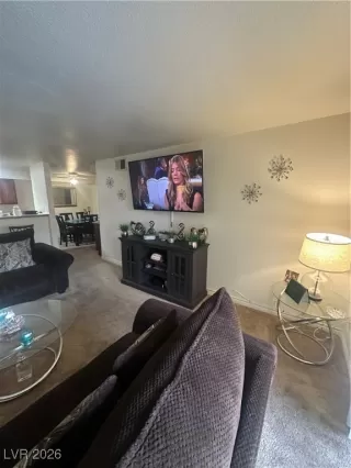 Photo #4: 2747821 Listing 