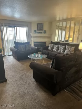 Photo #5: 2747821 Listing 