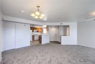 Photo #5: 2747963 Listing 