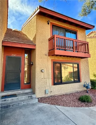 More Details about MLS # 2747996 : 2347 PICKWICK DRIVE