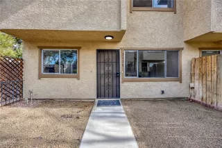 Photo #3: 2748143 Listing 