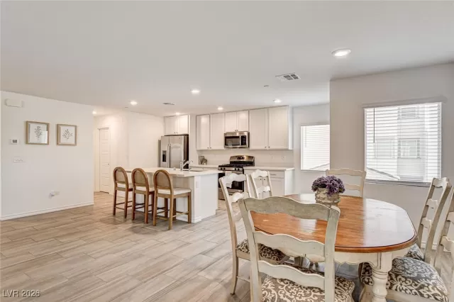 MLS: 2748192 Condo For Sale