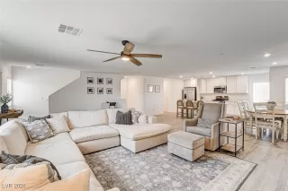 Photo #2: 2748192 Listing 