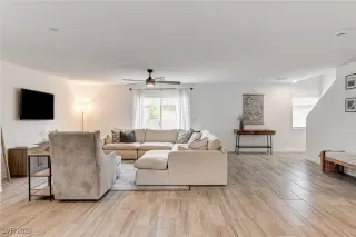 Photo #5: 2748192 Listing 