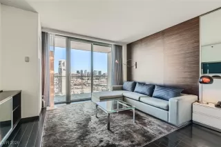 Photo #3: 2748196 Listing 