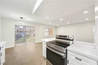 Photo #4: 2748204 Listing 