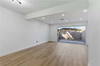 Photo #4: 2748208 Listing 