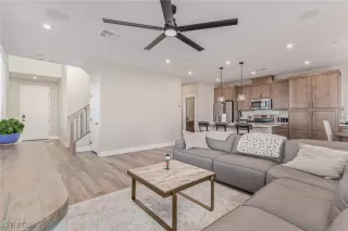 Photo #2: 2748223 Listing 