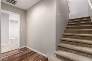 Photo #2: 2748226 Listing 