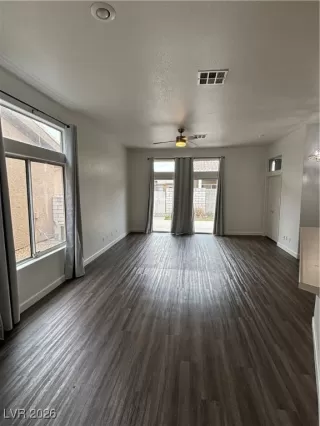 Photo #3: 2748229 Listing