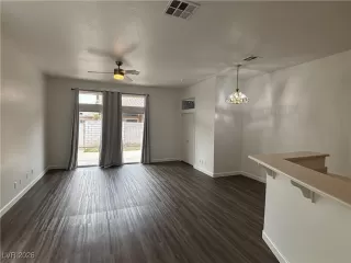 Photo #4: 2748229 Listing