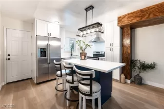 Photo #2: 2748234 Listing 